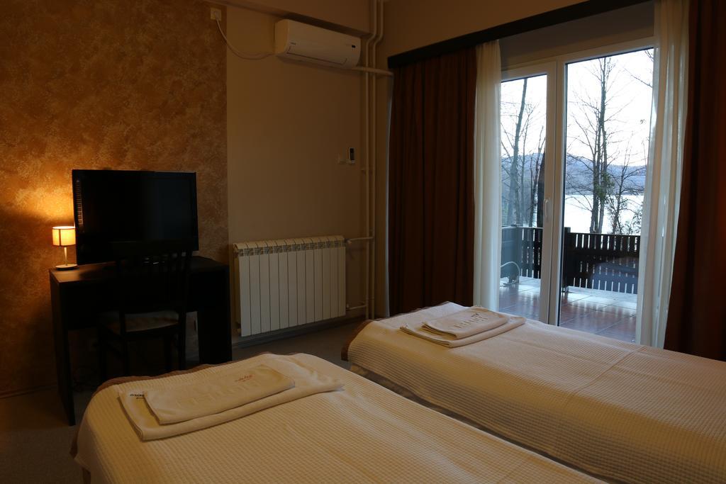 Jezero Hotel Bor Exteriér fotografie